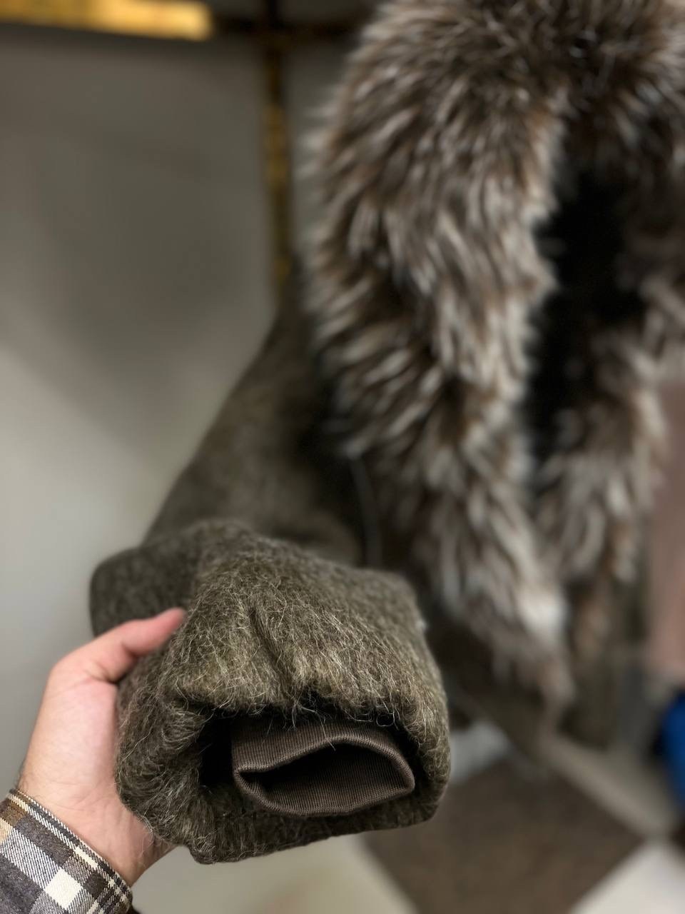 парка с меховым,пальто с натуральным мехом,пуховики с мехом,шерстяное пальто,куртка с натуральный мехом