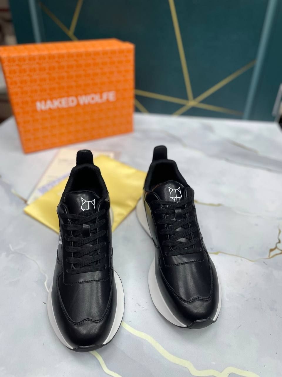 ,кроссовки кожа,кроссовки женскиe,кроссовки nike wolf,кроссовка