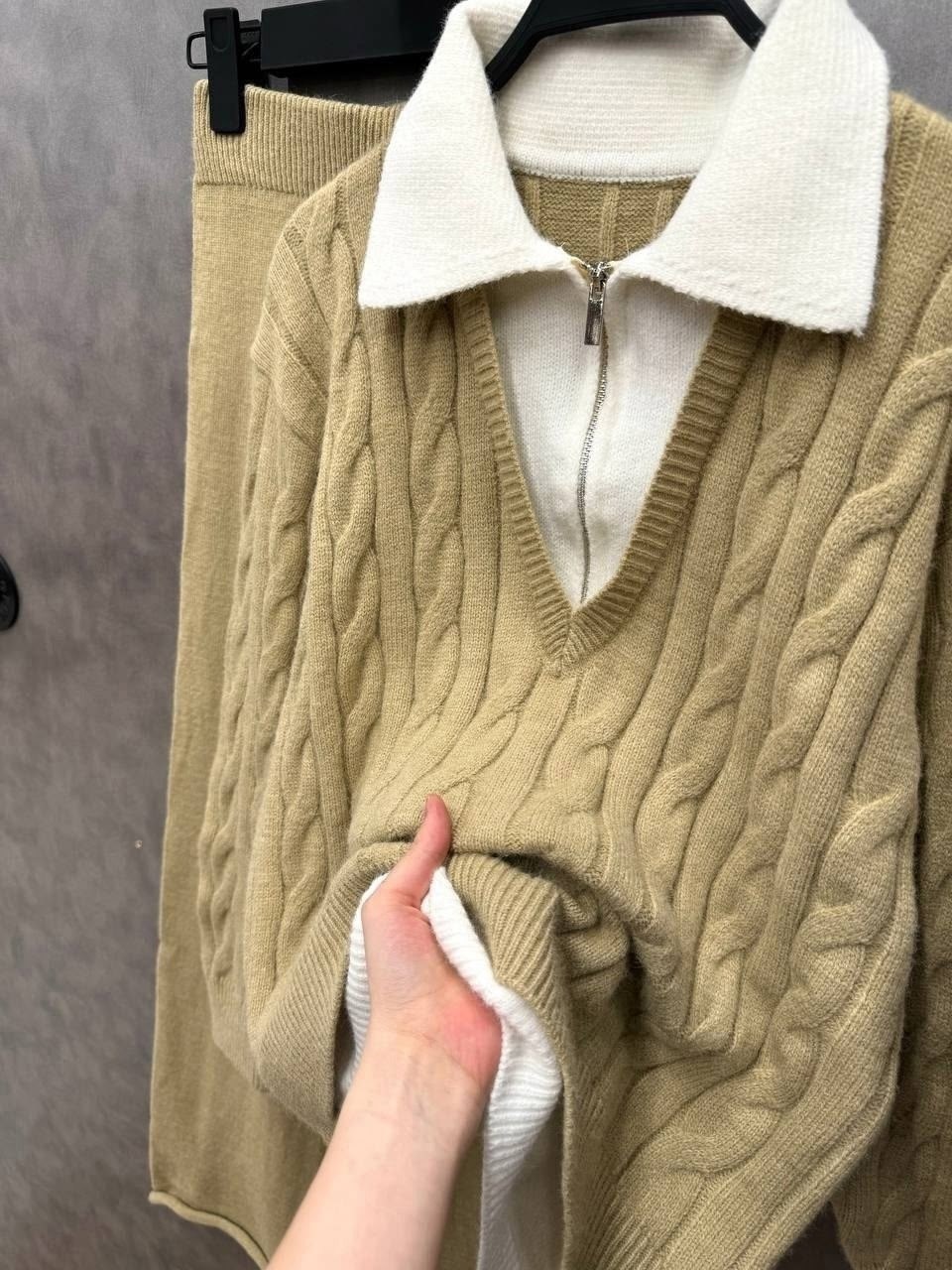 женский костюм вязаный,модные вязаные свитера,модные свитера,теплый вязаный женский костюм,трикотажные костюмы