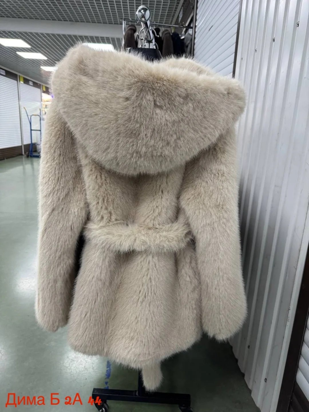 шубка,короткая норковая шуба с капюшоном,шуба короткая с капюшоном,шуба с капюшоном,шуба из норки с капюшоном