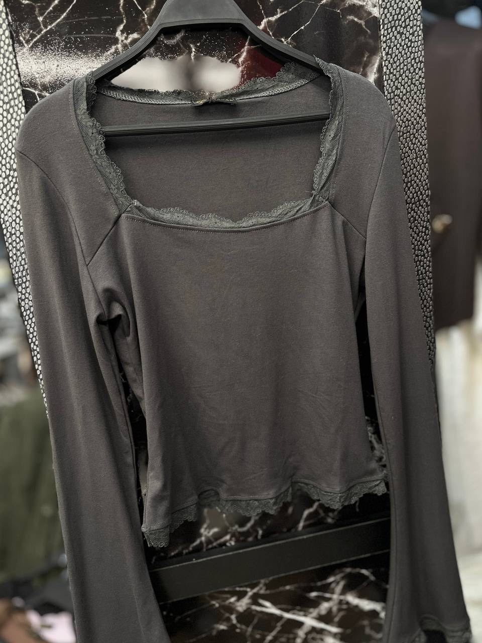 топ с кружевной отделкой в рубчик morgyn edikted розовый,кроп топ,женский кроп топ,лонгслив,модная блузка