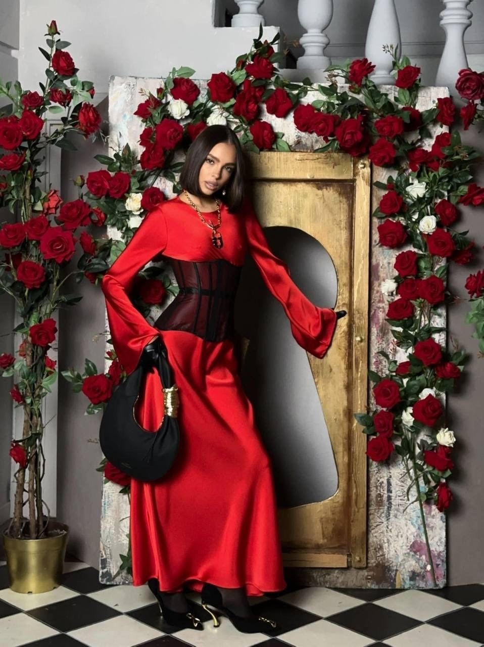 девушка,платье для фотосессии,мода платье,платье красное,шикарное платье