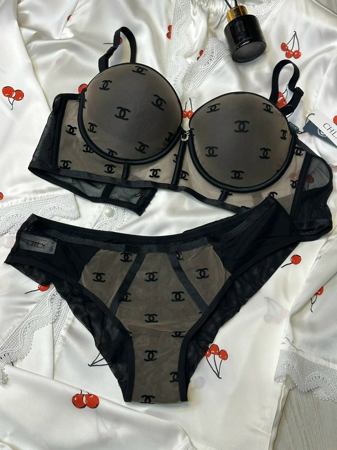 комплект женского нижнего белья,комплект нижнего белья,комплект женского белья,нижне бельё женское,нижнее белье женское shanel комплект