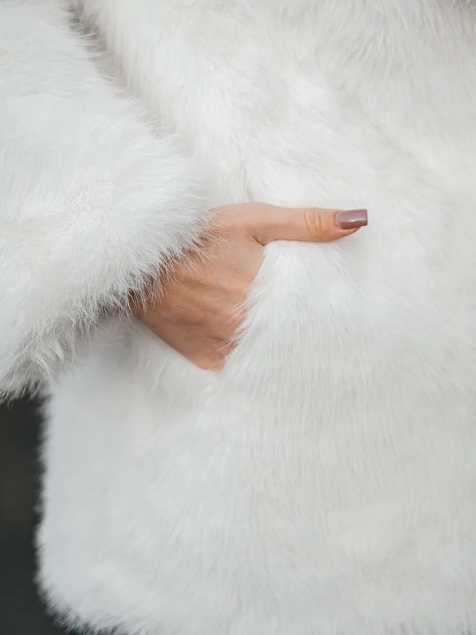 шуба,шуба искусственная длинная экошуба maris,шуба искусственная,шубка,черная укороченная шуба из премиального песца