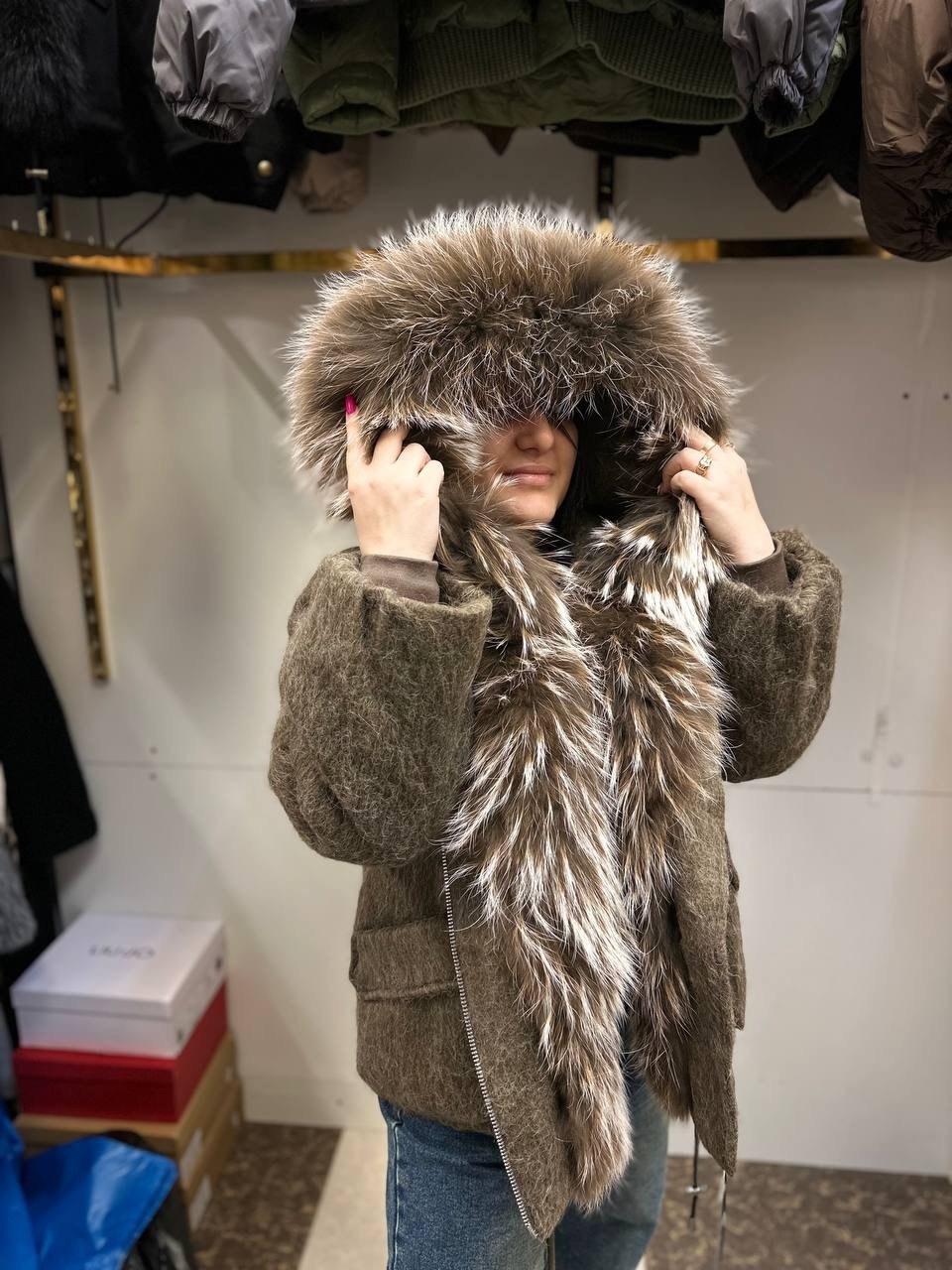 парка с меховым,пальто с натуральным мехом,пуховики с мехом,шерстяное пальто,куртка с натуральный мехом