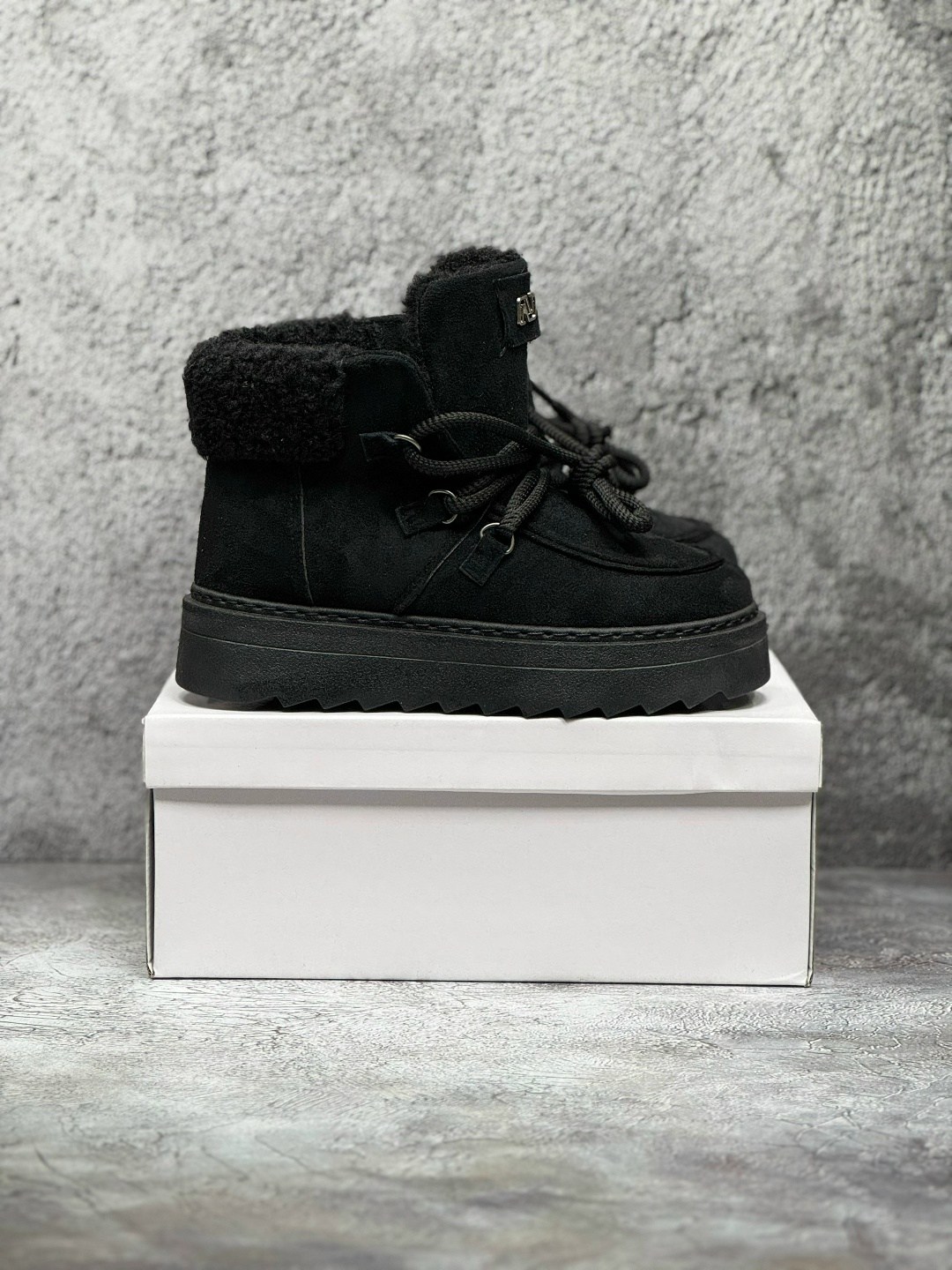 ,угги зимние из натуральной замши,зимняя  женская,зимние женские угги,угги зимние на платформе