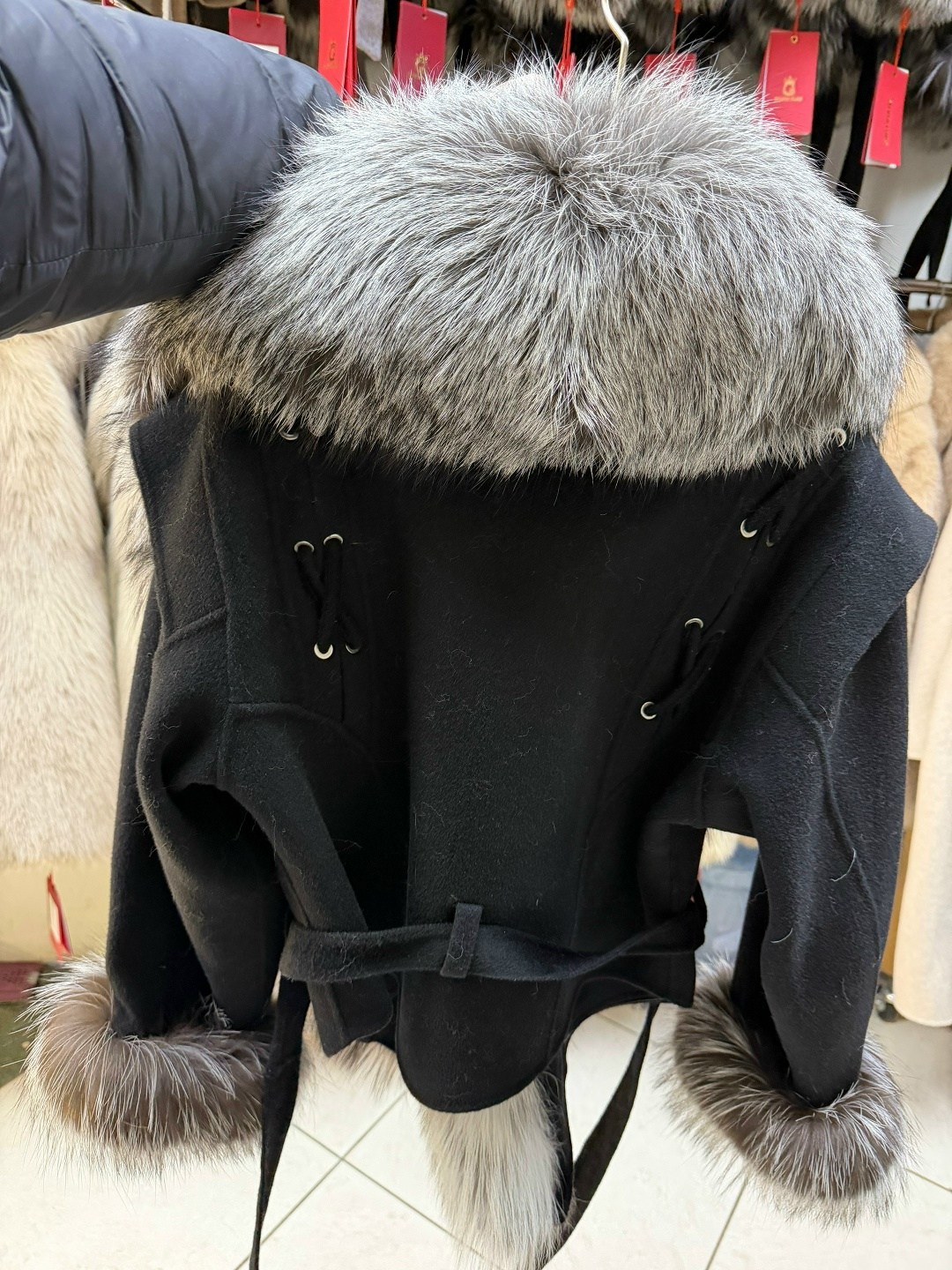 меховой воротник чернобурка,мех чернобурки,мех чернобурки воротник,меховой воротник,меховой воротник из чернобурке