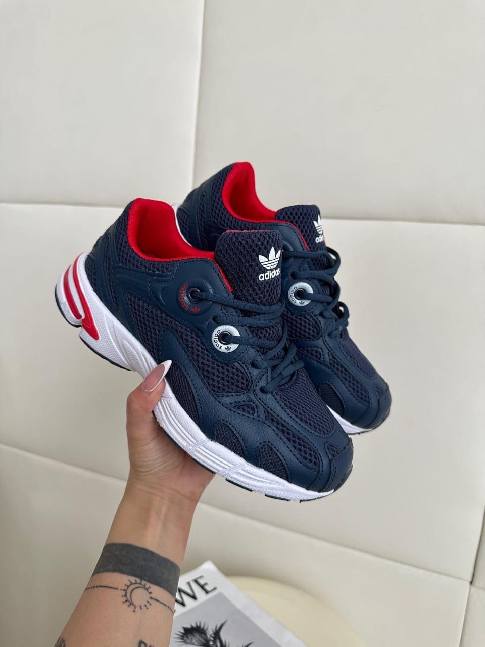 кроссовки женскиe,кроссовки adidas,,кроссовки,кроссовка