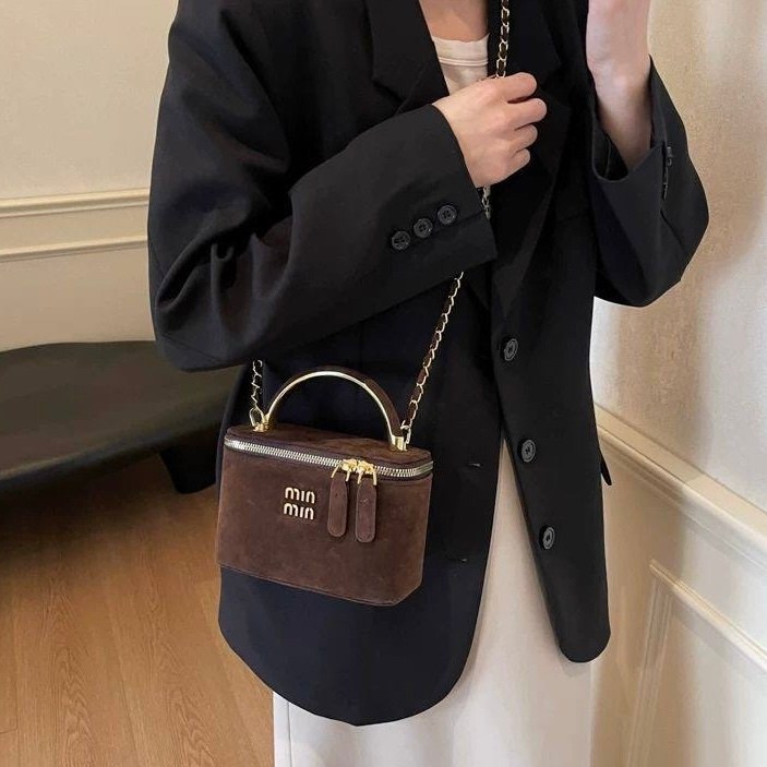 сумка miu miu женская через плечо,min min сумочка на плечо красная,модная сумка,модная женская сумка,сумка женская