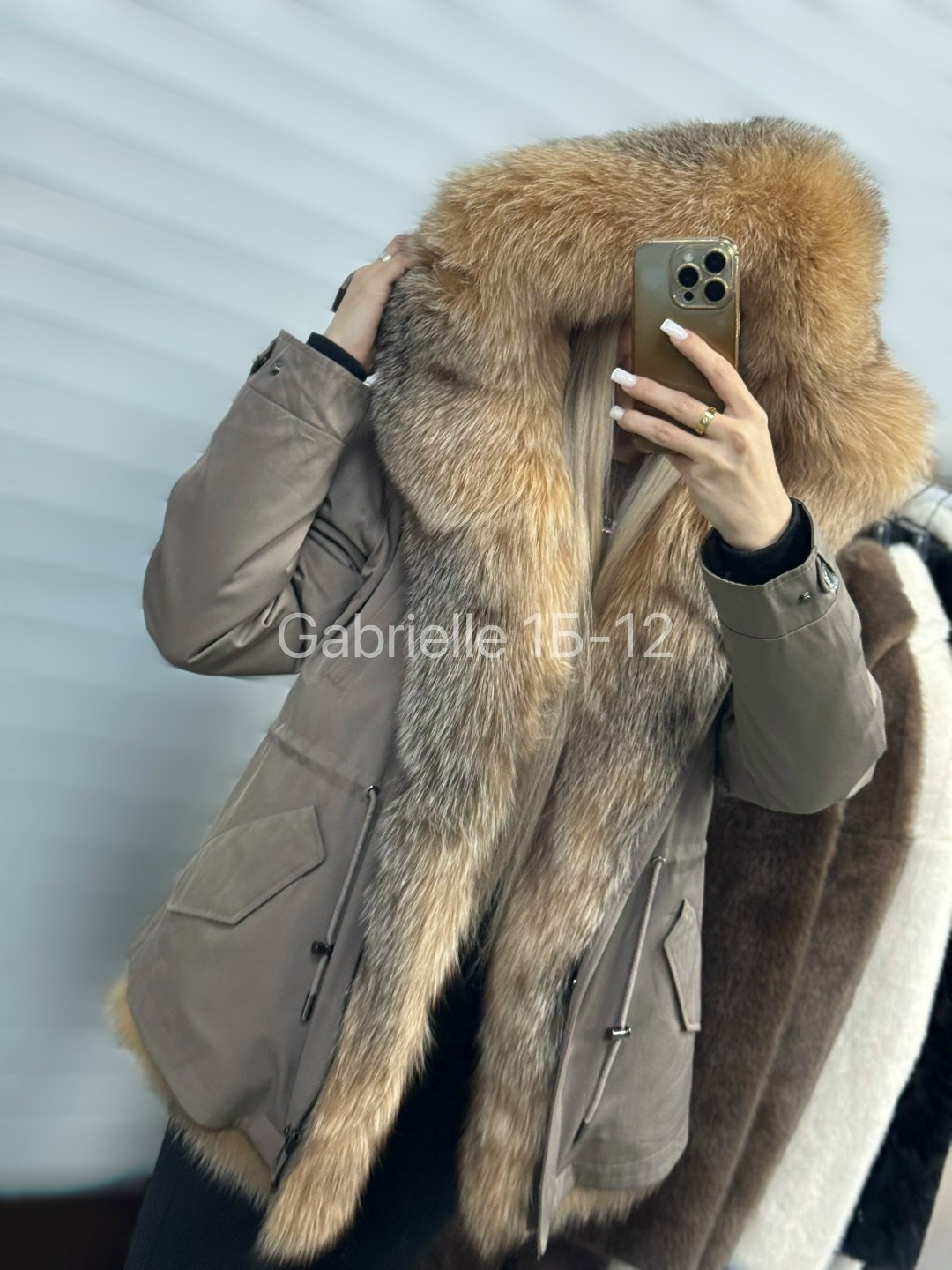 парка с мехом,парка с натуральным мехом,парки с мехом,парка с блюфрост и цельным капюшоном yana kraft brand,меховая парка