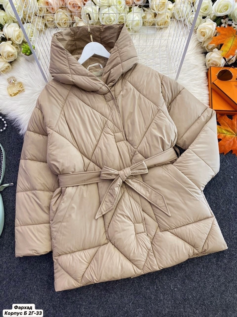 пуховик оверсайз с капюшоном и поясом,куртка женская,пуховик оверсайз с капюшоном и поясом coature цвет черный,куртка с поясом женская,куртка с поясом