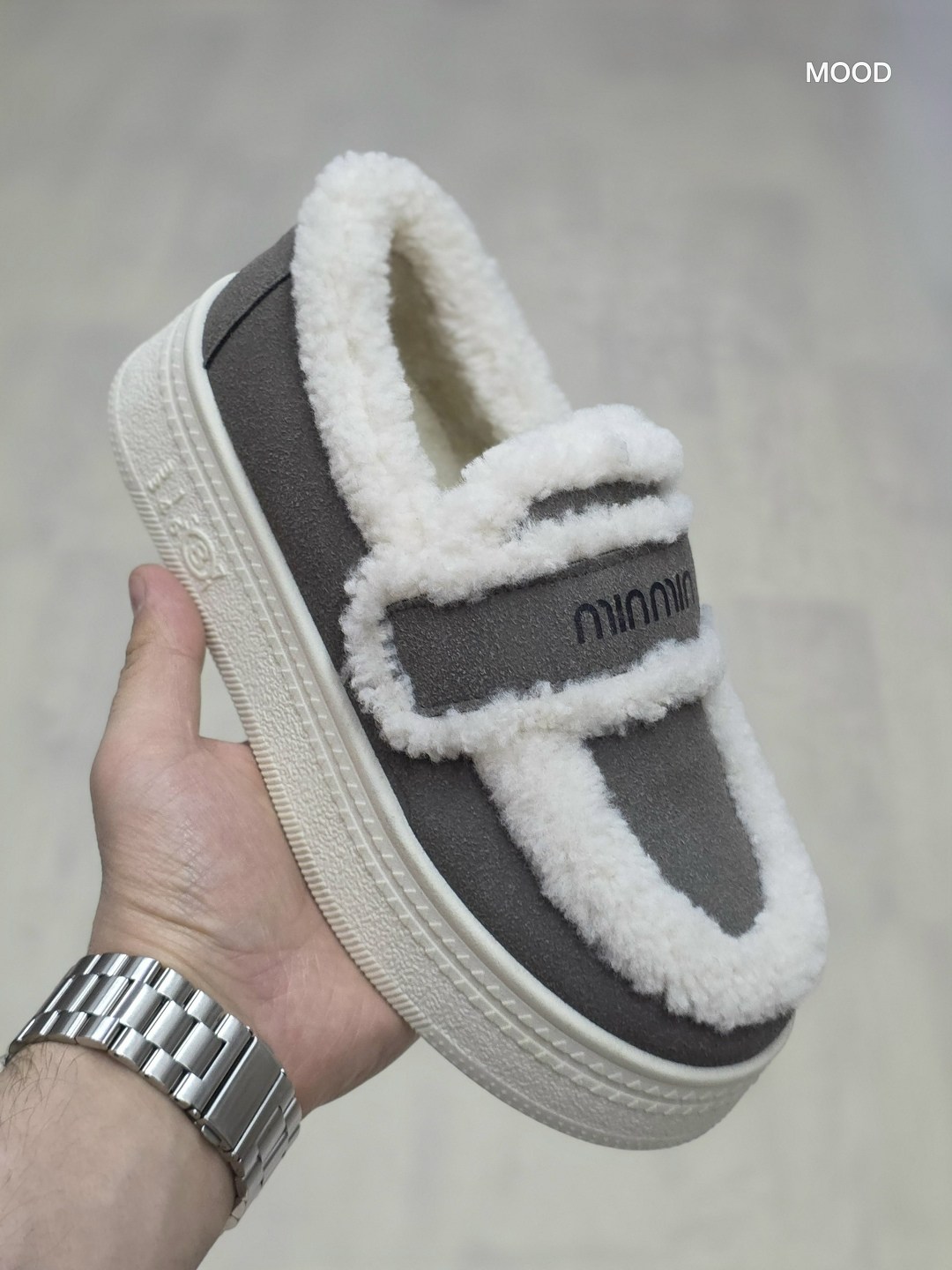 ,женская ,брендовые кеды ugg на толстой подошве с мехом,повседневная ,кроссовки женские шерстяные в клетку