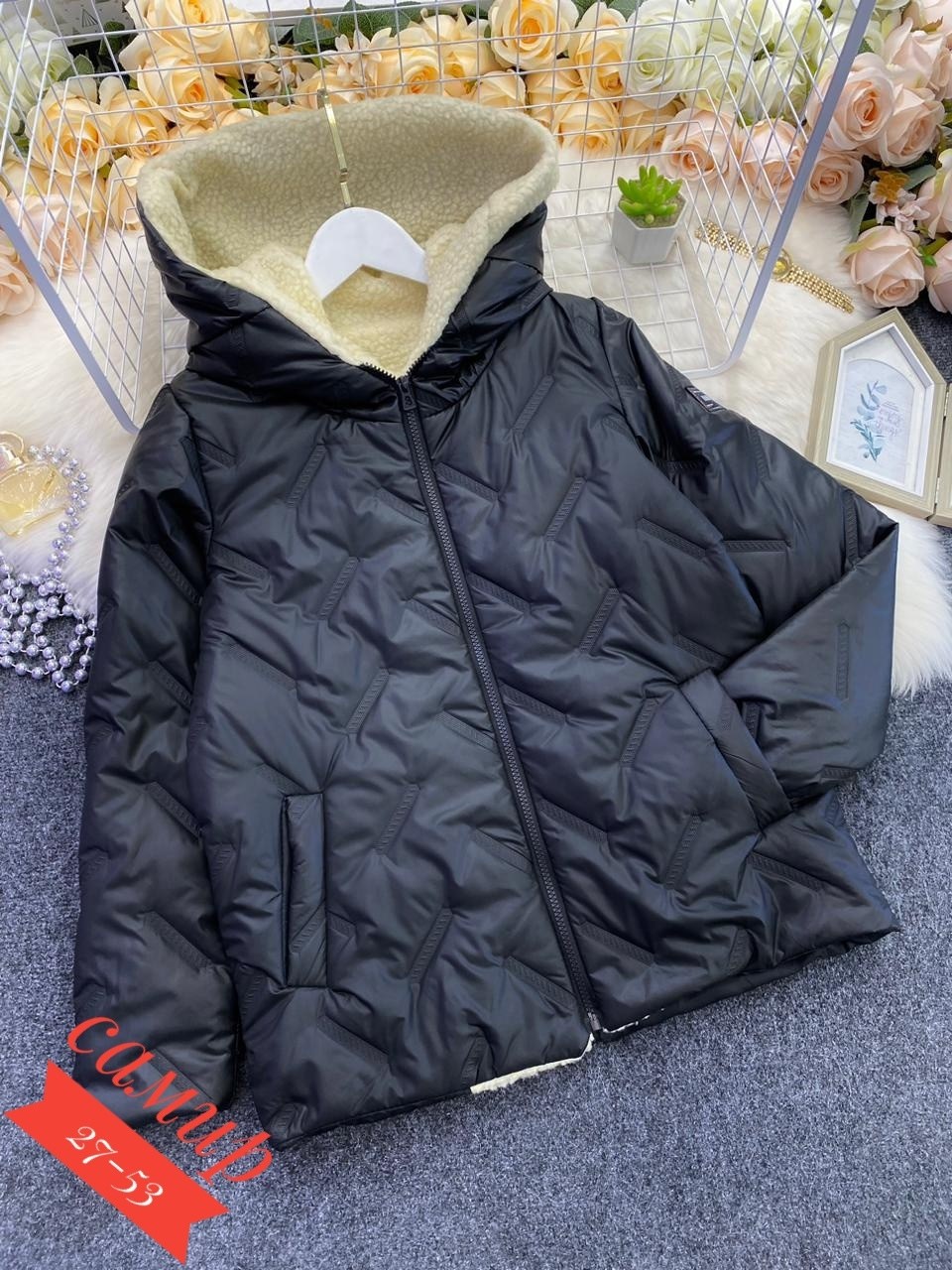 куртка бомбер с капюшоном,теплая куртка,женская куртка,куртка стильная,куртка