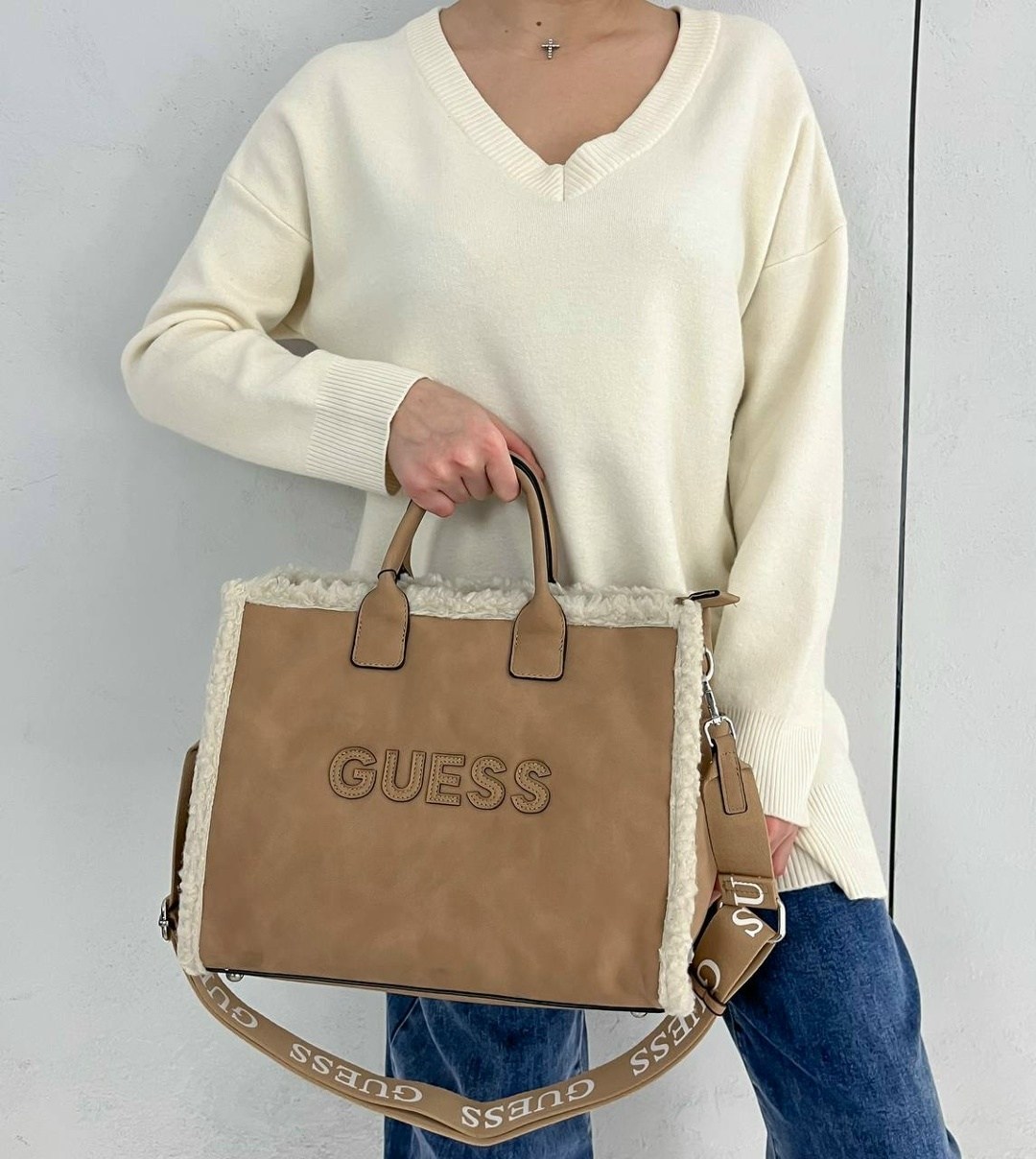 сумка женская guess,сумка guess,сумка guess silvana mini,сумка-тоут guess silvana compartment светло-коричневая,сумка