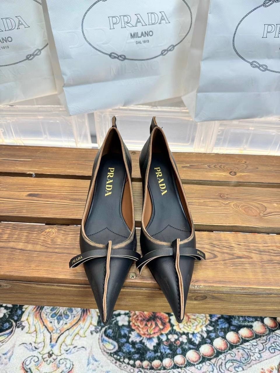 ,prada antiqued leather pumps,женские туфли лодочки,туфли женские,кожаные туфли