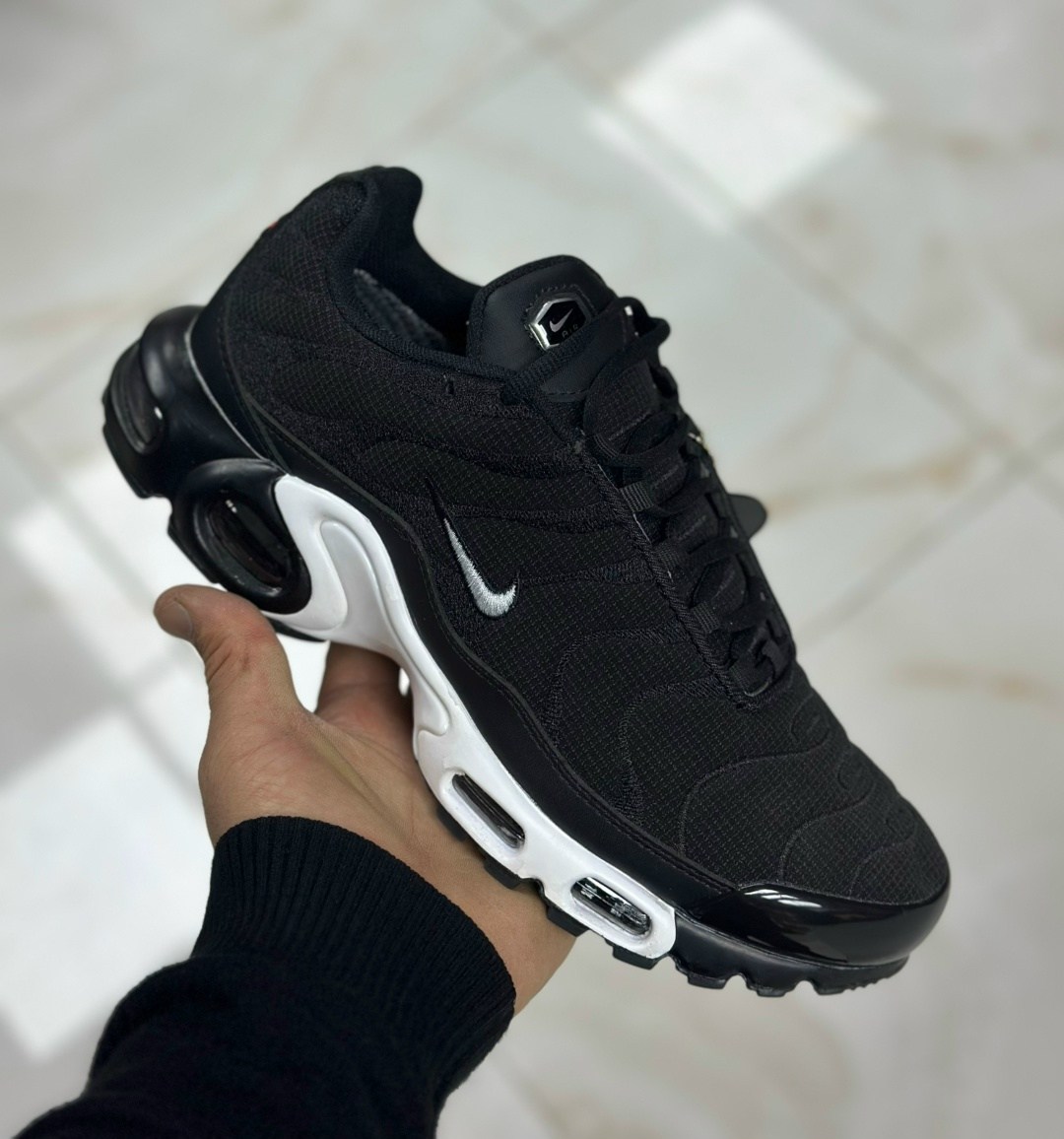 кроссовки nike air max tn plus,кроссовки,nike air max tn plus black,мужские кроссовки nike air max tn,кроссовки nike air max plus