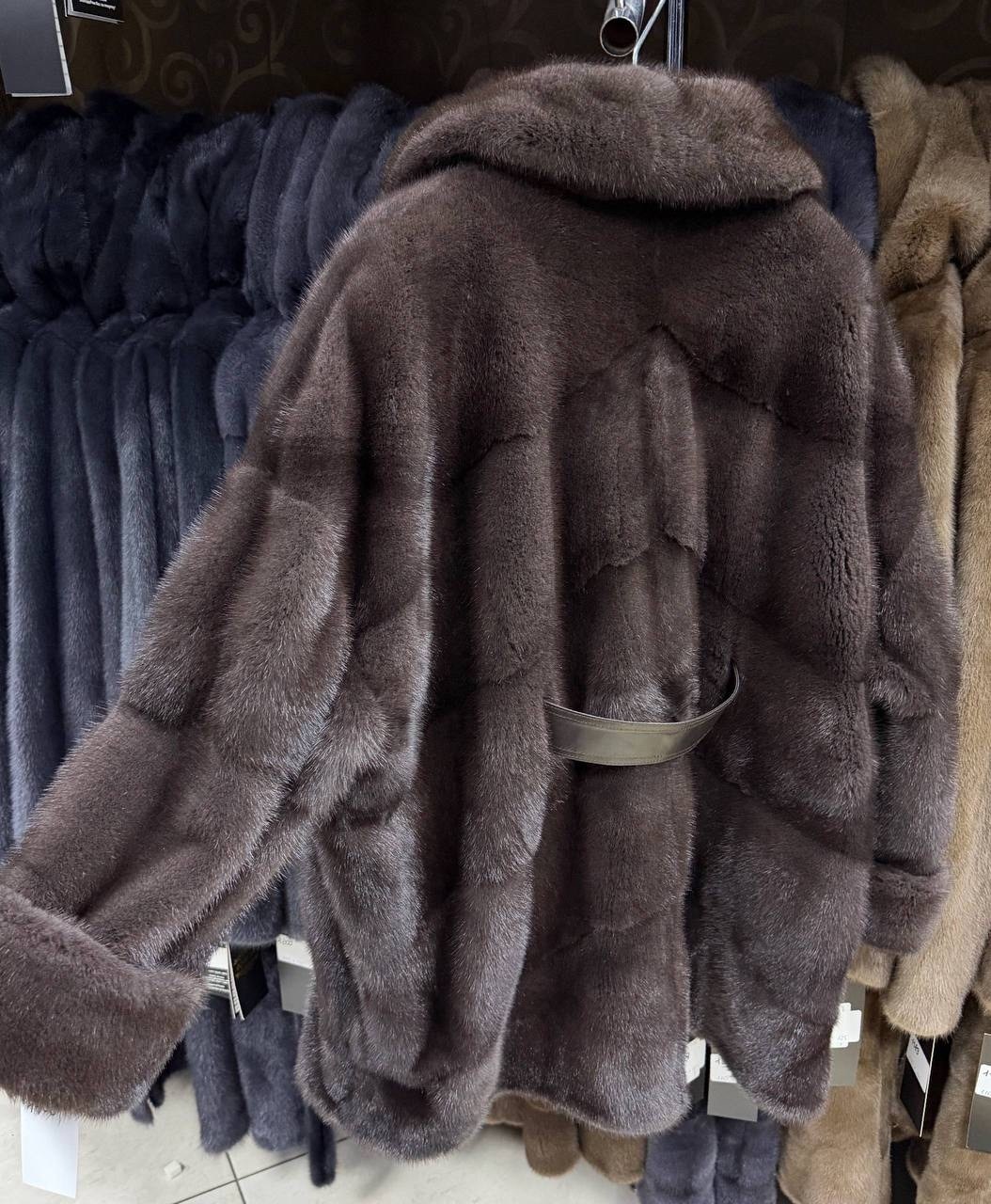 норковая шуба,шуба из норки,шуба,шубка из меха европейской норки,шуба норковая с английским воротником