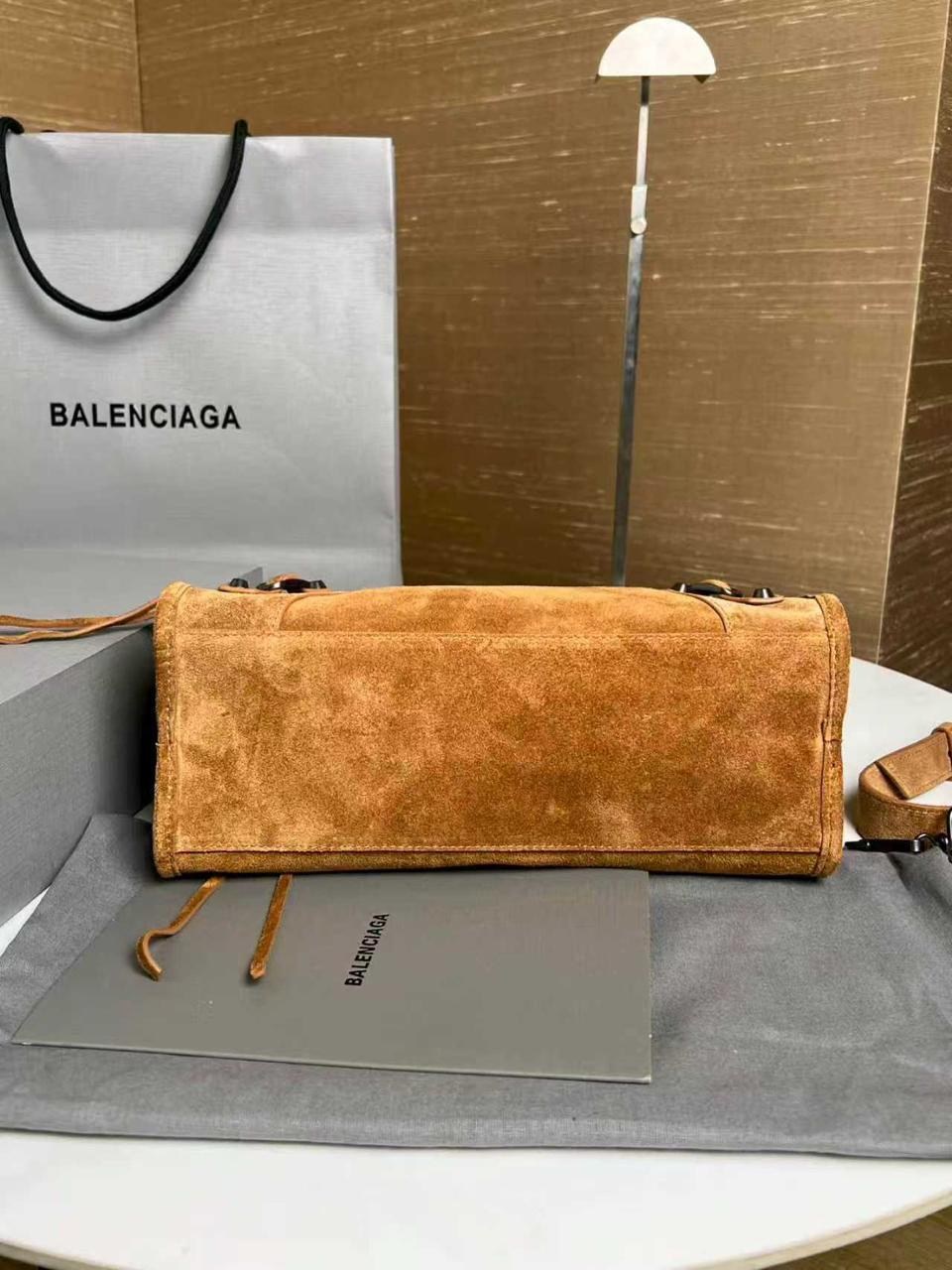 сумка balenciaga neo classic city,сумка balenciaga женская серая,сумка баленсиага серая,balenciaga сумка женская,сумка баленсиага коричневая