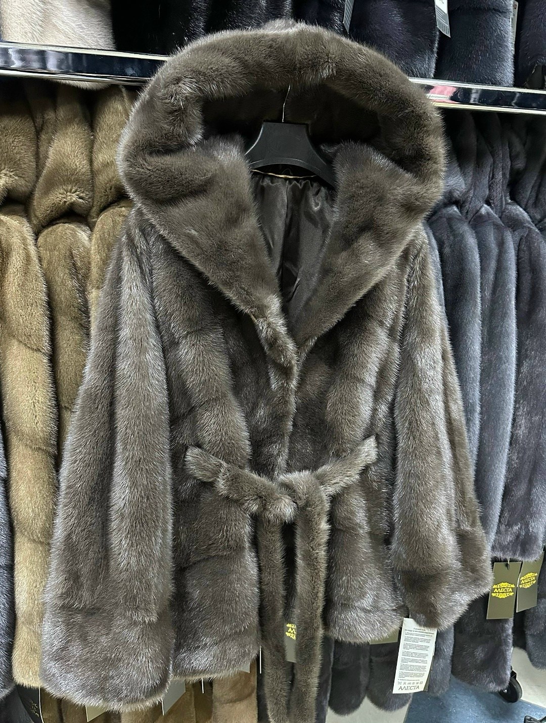 шуба из меха европейской норки с капюшоном,норковые шубы,шуба норка,шубка из меха европейской норки с капюшоном модель рубашка,шуба