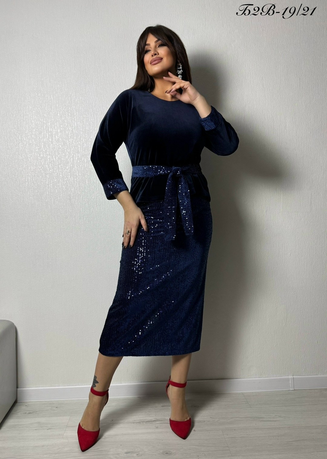 костюм из бархата женский с юбкой,костюм с юбкой,платье нарядное,костюм из бархата женский,вечернее бархатное платье vi oro 1154-5 синий