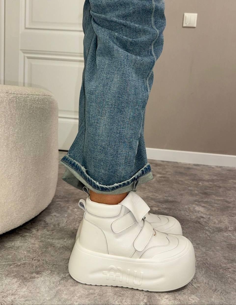 ,женская ,женские зимние ботинки balenciaga,зимние ботинки на толстой подошве женские,зимняя