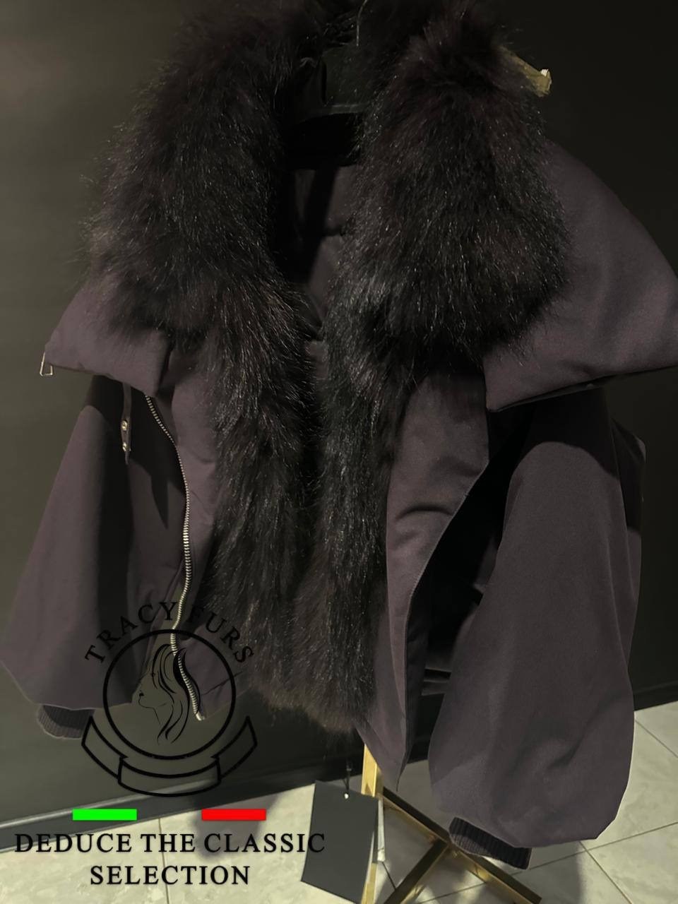 женская куртка-пуховик с воротником из меха енота,женский пуховик роскошного бренда с воротником из меха чернобурки,женский пуховик с воротником из меха чернобурки,женская куртка на гусином пуху с вор