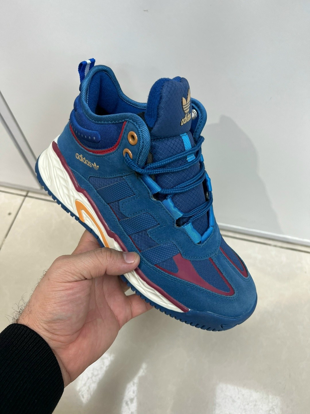 кроссовки зимние adidas,высокие кожаные кроссовки адидас,кроссовки adidas,кроссовки зимние мужские adidas,адидас женские зимние кроссовки на меху высокие