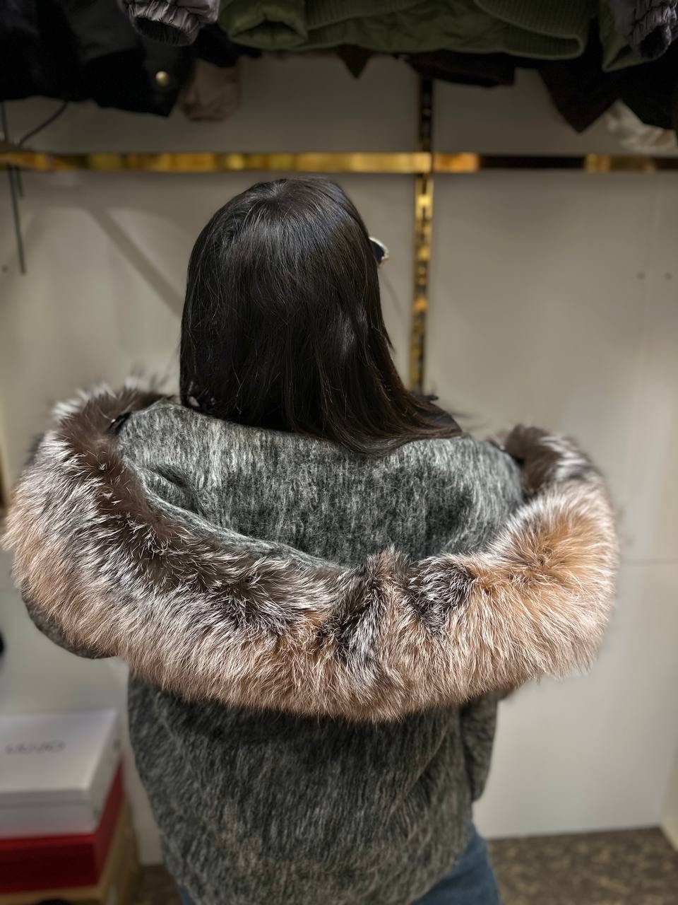 женская зимняя куртка,женская куртка - пуховик с мехом,куртка с натуральным мехом,женский пуховик,пуховик женский с натуральным мехом