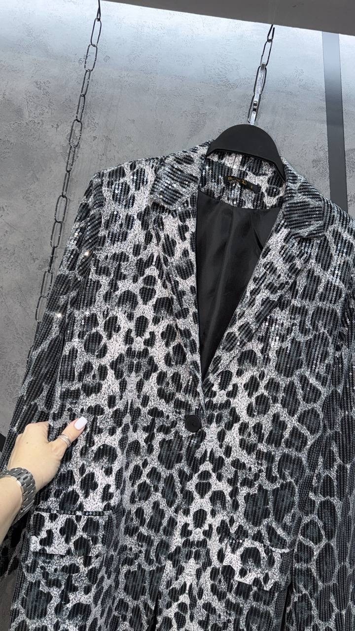 пиджак классический леопардовый fashionboom,пиджак леопардовый,леопардовые костюмы,женский блейзер с леопардовым принтом,пиджак классический fashionboom цвет серый леопардовый