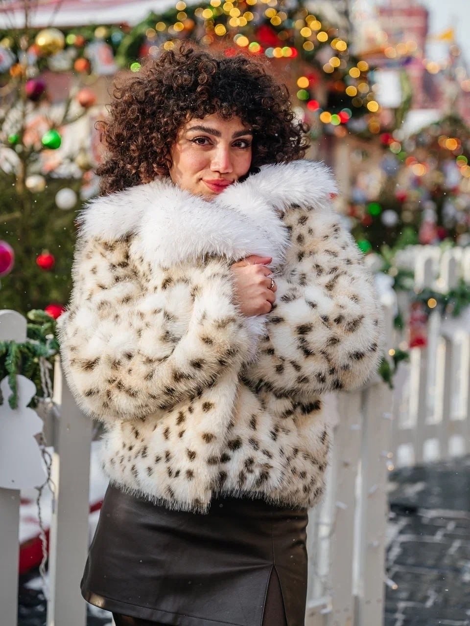 меховая куртка,девушка,шуба искусственная под ламу livato,шуба из искусственного меха,шуба искусственная