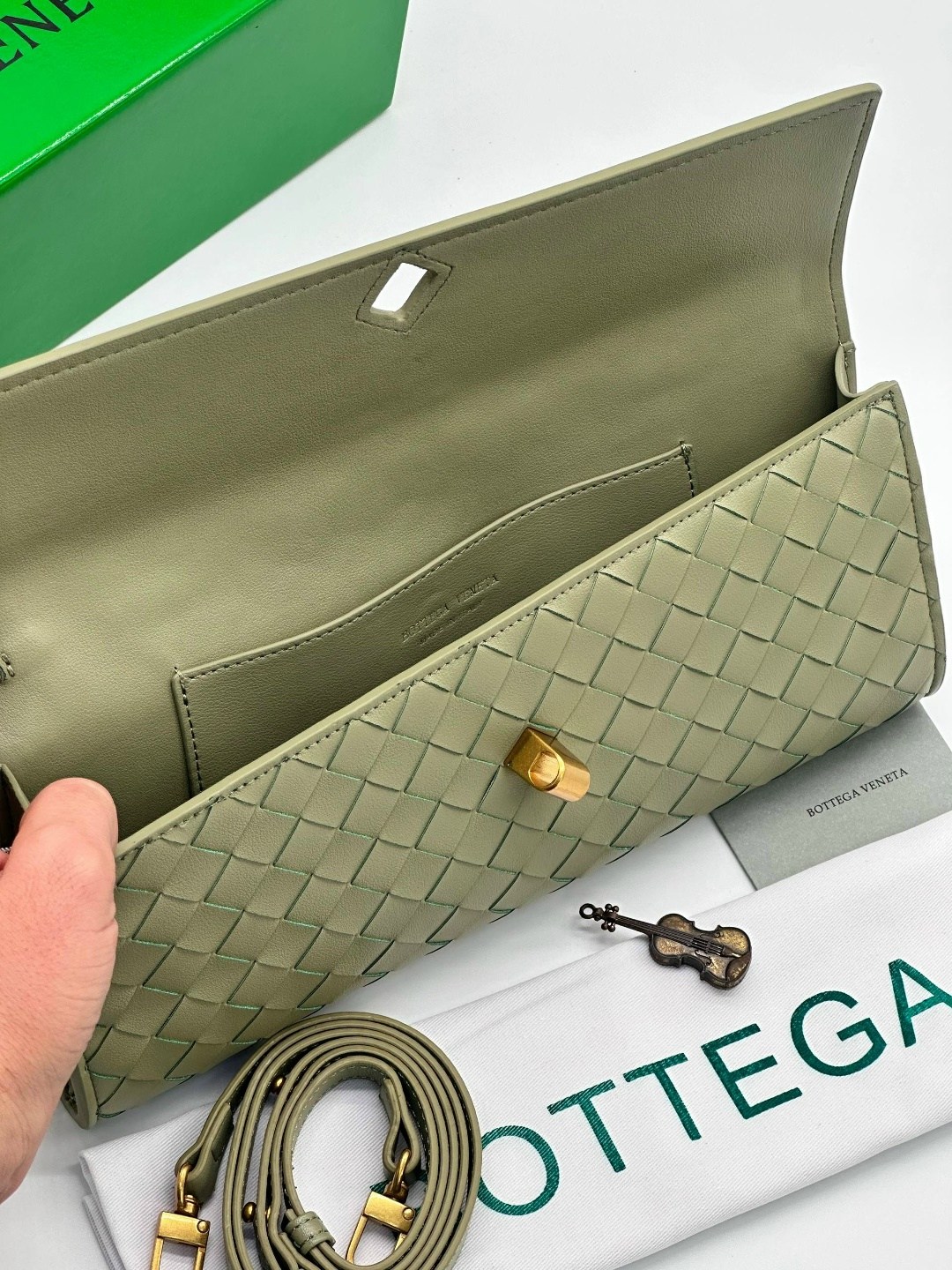 женская сумка bottega veneta,клатч bottega veneta клатч bottega veneta,клатч bottega veneta,женский кожаный клатч bottega veneta andiamo,сумка bottega veneta