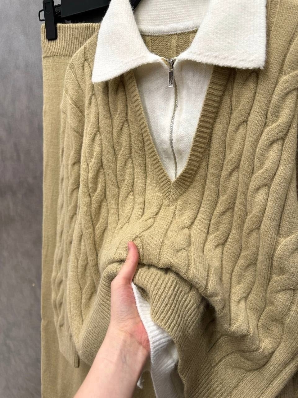 женский костюм вязаный,модные вязаные свитера,модные свитера,теплый вязаный женский костюм,трикотажные костюмы