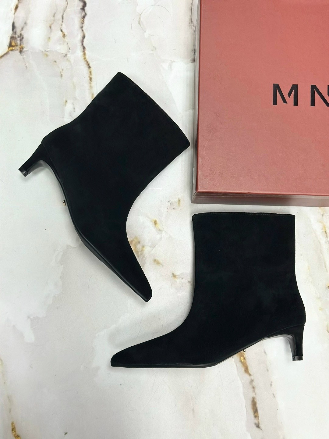 замшевые ботильоны,замшевые женские ботильоны с острым носком на,женские ботильоны,модные ботильоны,