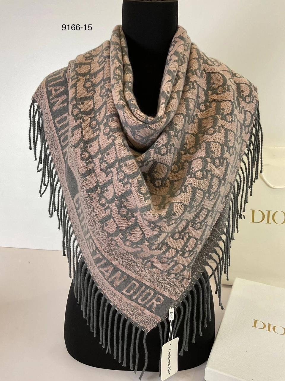 платки и шарфы,палантин платок,женские платки,брендовый платок,палантин женские