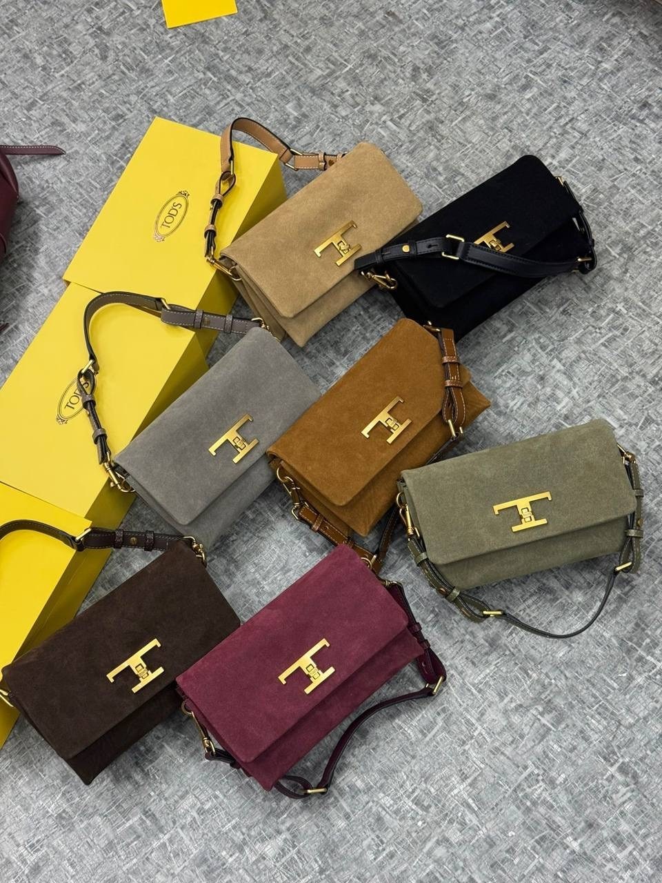 сумка,сумки модные,женская сумка,женская брендовая сумка,сумка фенди зеленая замшевая