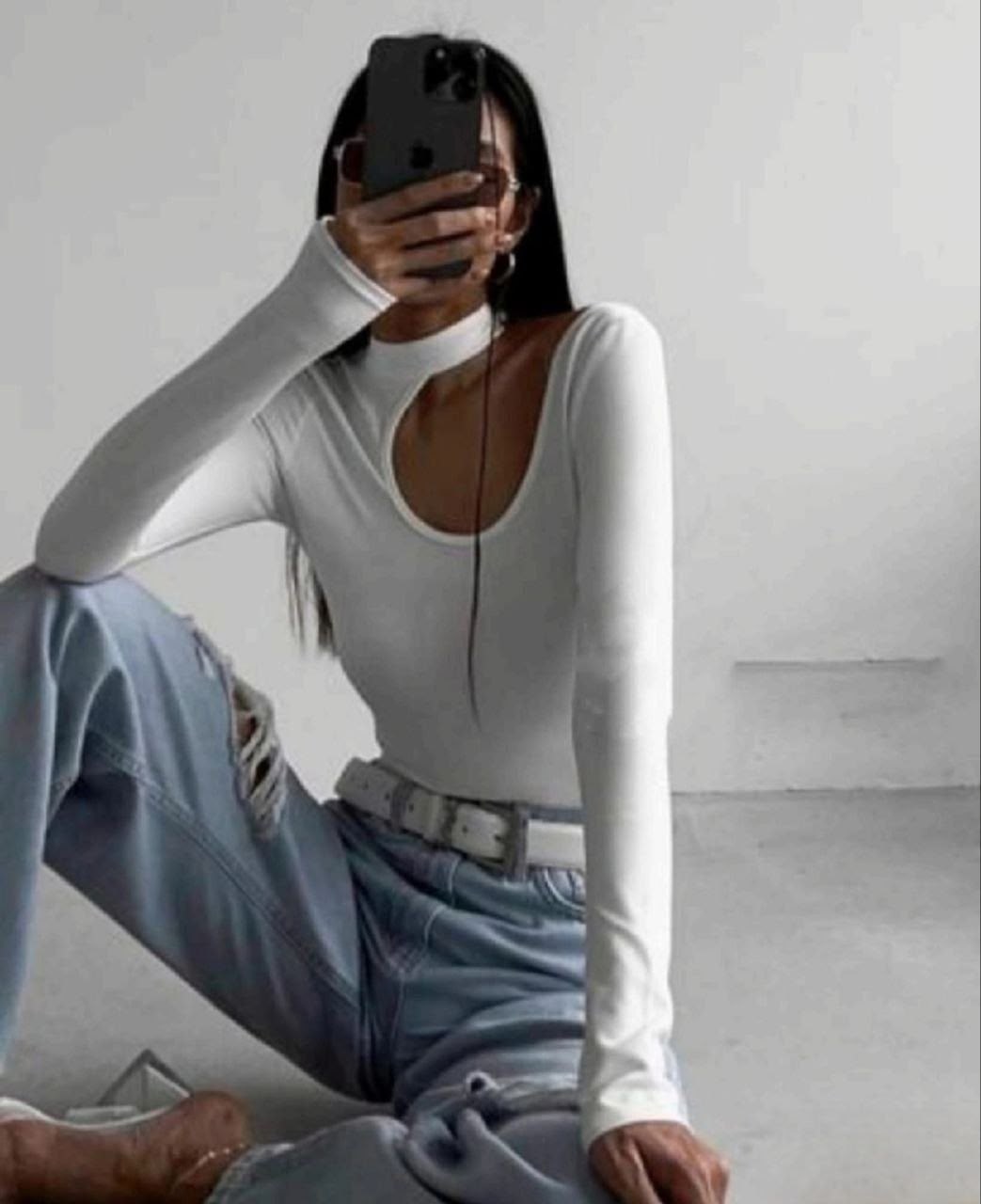 кофта с вырезом,стильная кофта,кофта трикотаж,джинсы стильные