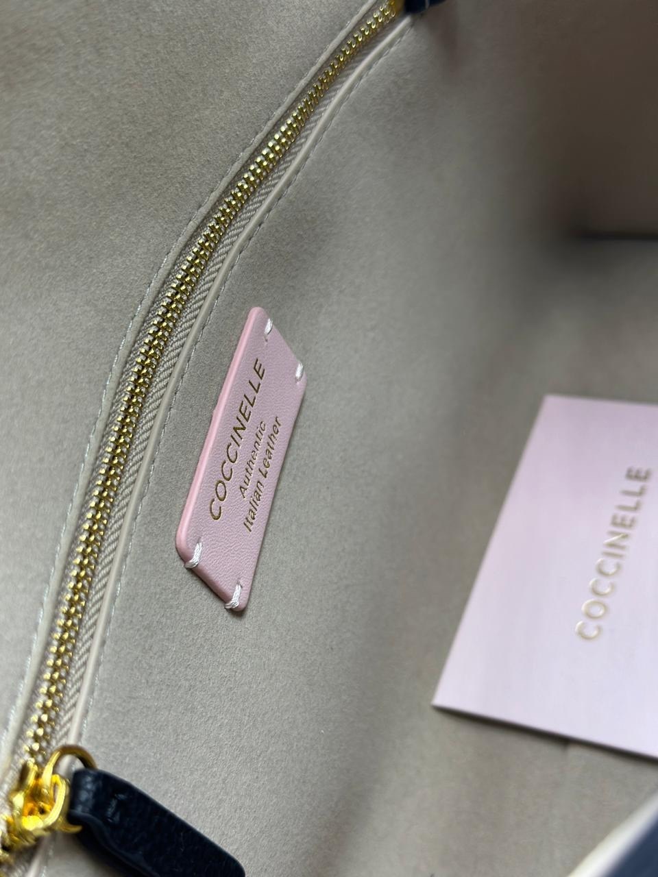 сумки женская,сумка,coccinelle сумка,женская сумка coccinelle,женская брендовая сумка