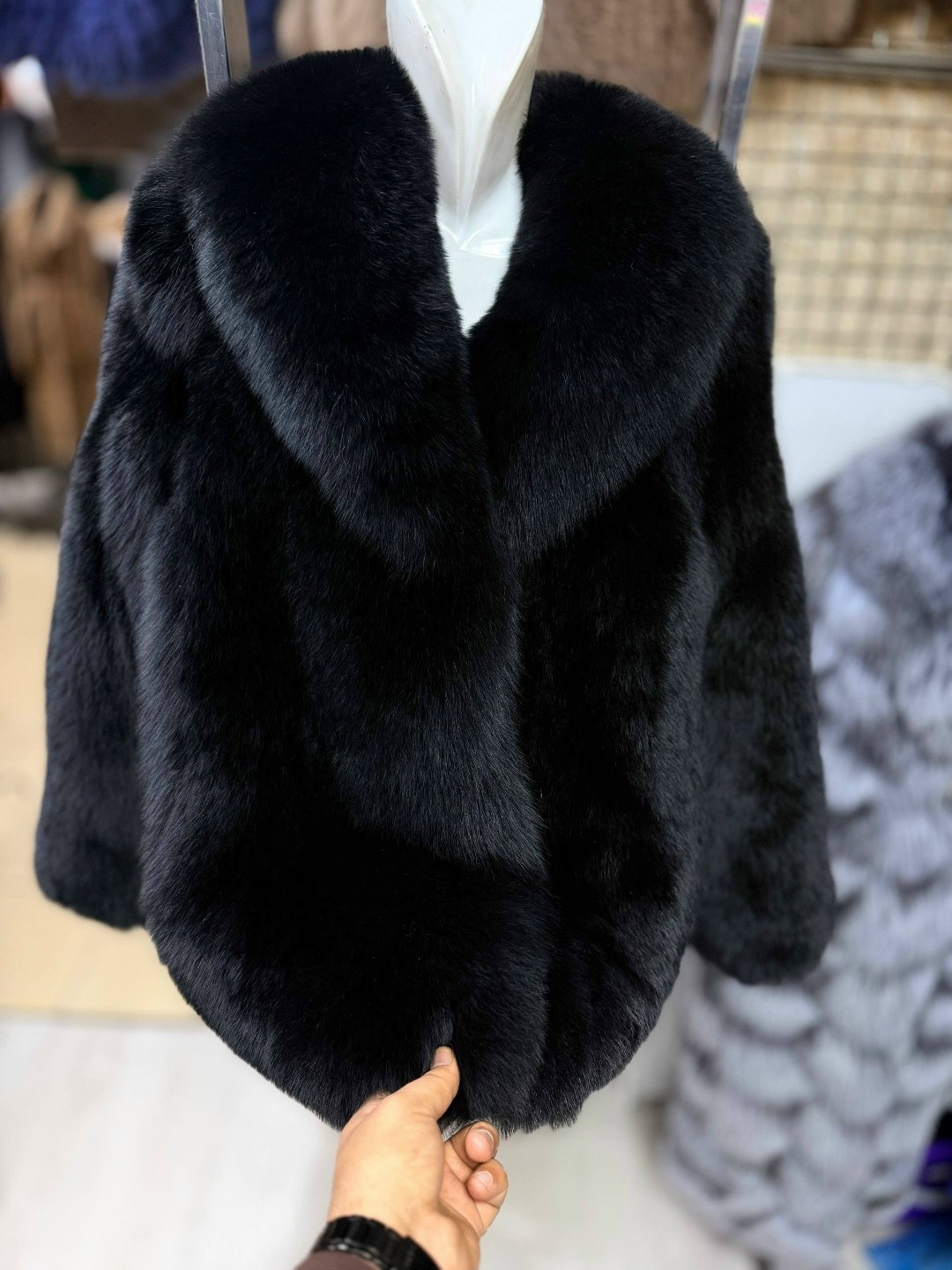 шуба женская,модная шуба,шуба,шубка,черная шуба
