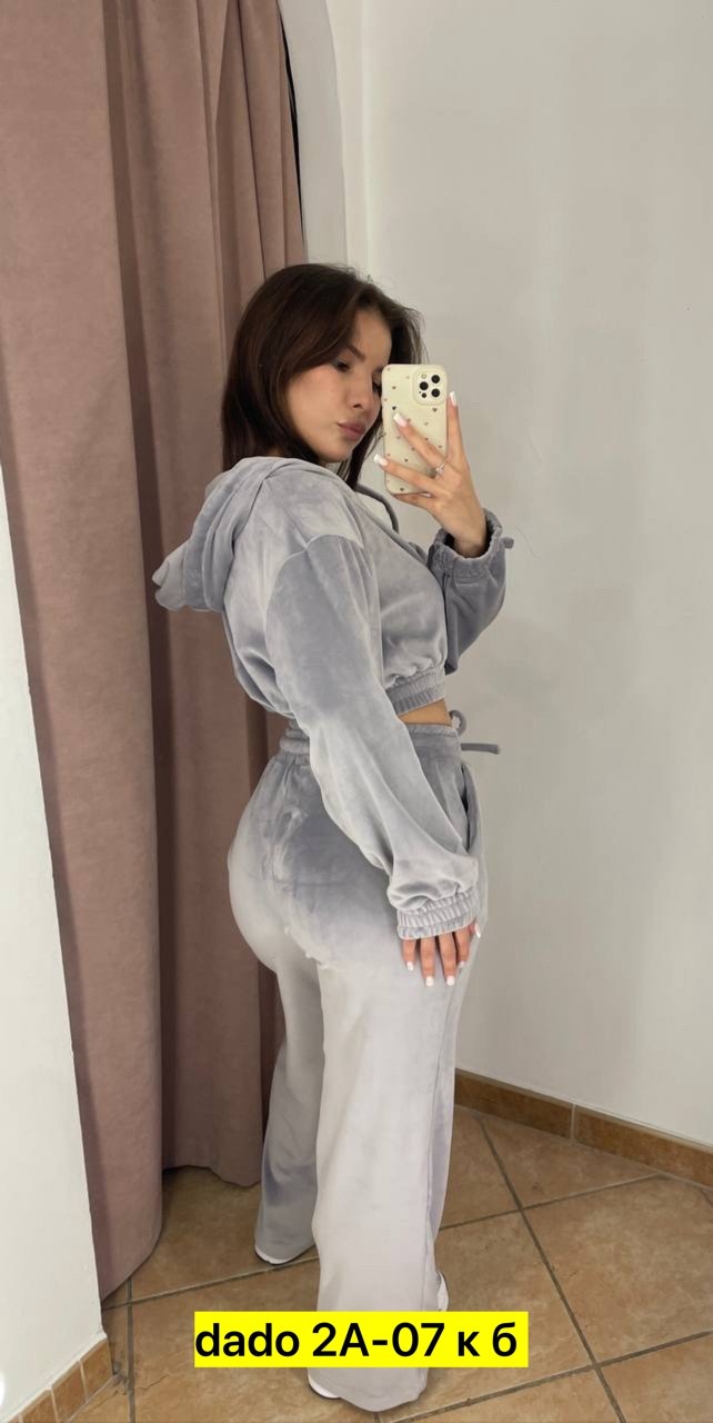 женские спортивные костюмы,спортивные костюмы,женские костюмы,костюмы тройки,велюровый спортивная костюм