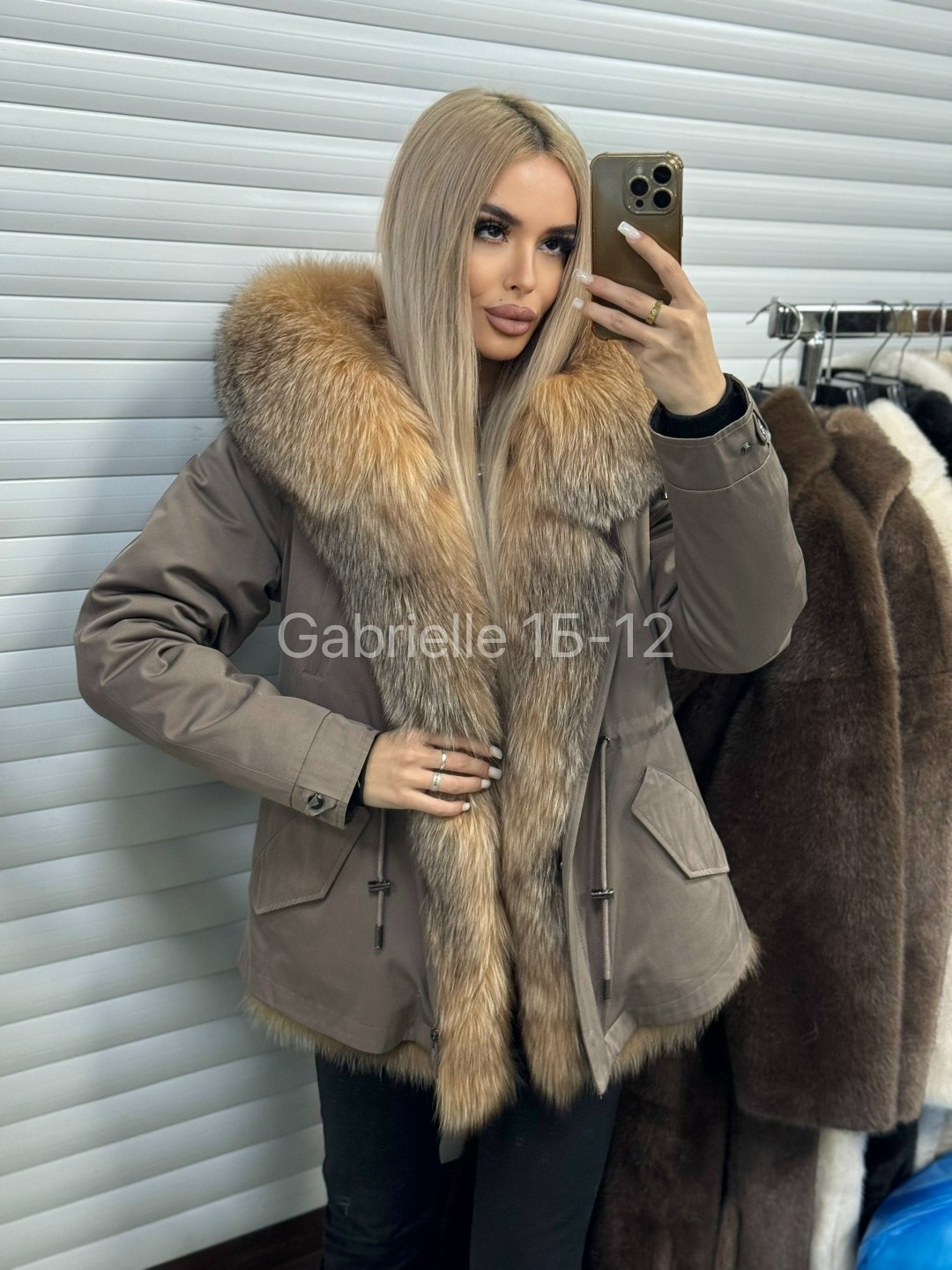 парка с мехом,парка с натуральным мехом,парки с мехом,парка с блюфрост и цельным капюшоном yana kraft brand,меховая парка