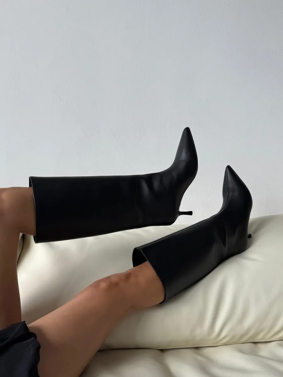 сапоги,,женские сапоги,сапоги трубы на каблуке,модные сапоги