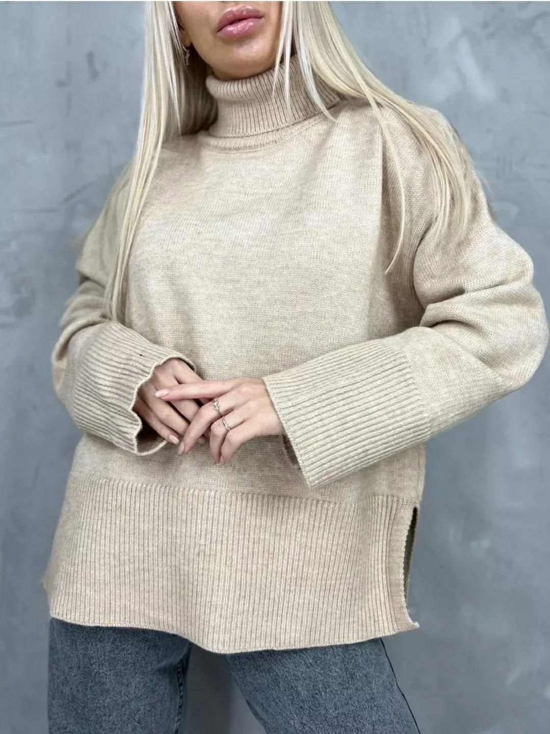 свитер с горлом теплый вязаный оверсайз jenny,свитер женский оверсайз с горлом вязаный теплый стильный,свитер женский,бежевый свитер оверсайз,бежевый свитер