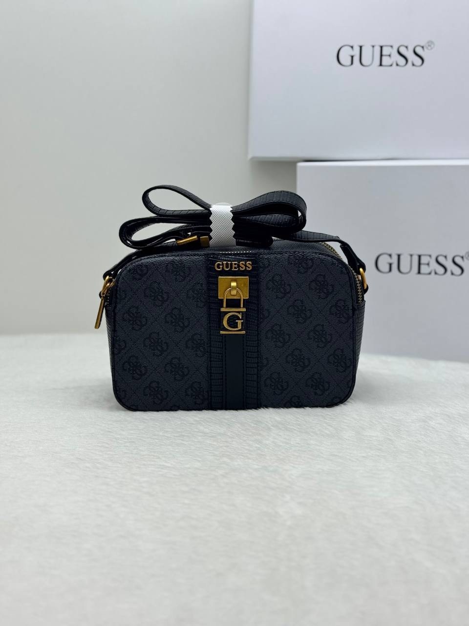 сумка guess,сумка женская guess,guess сумка оригинал,guess сумка на плечо кросс-боди,guess сумка на плечо