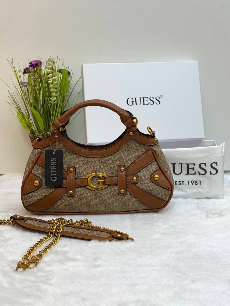 сумка guess,женская сумка guess,сумка через плечо guess,сумка на плечо guess,сумка guess кросс-боди