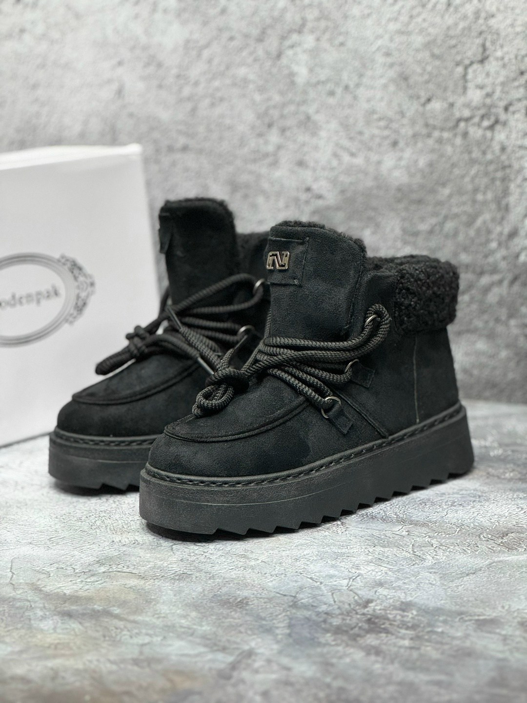 ,угги зимние из натуральной замши,зимняя  женская,зимние женские угги,угги зимние на платформе