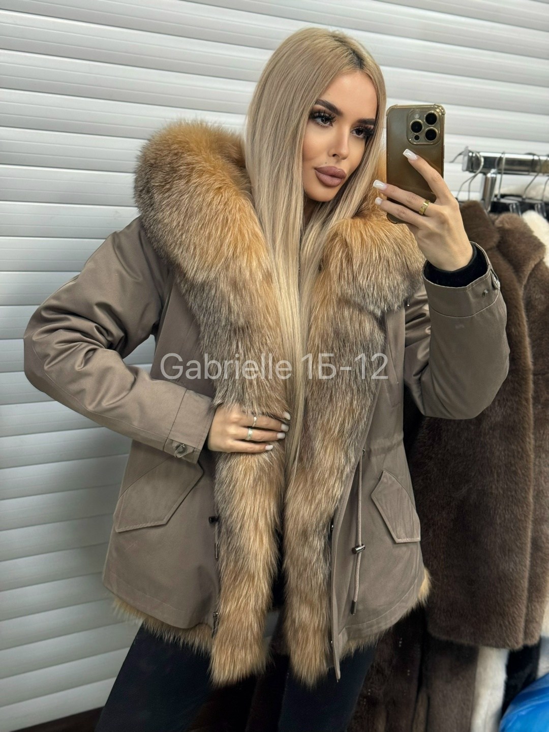 парка с мехом,парка с натуральным мехом,парки с мехом,парка с блюфрост и цельным капюшоном yana kraft brand,меховая парка