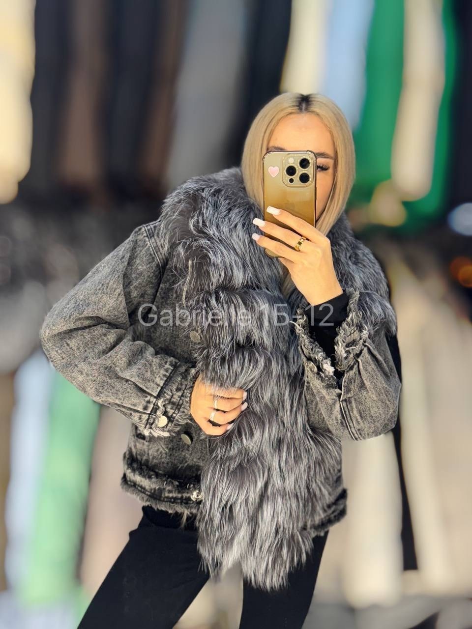 пуховик с натуральным мехом чернобурки,парка с натуральным мехом чернобурки,куртка зимняя с чернобуркой,куртка с мехом,куртка джинсовая с чернобуркой