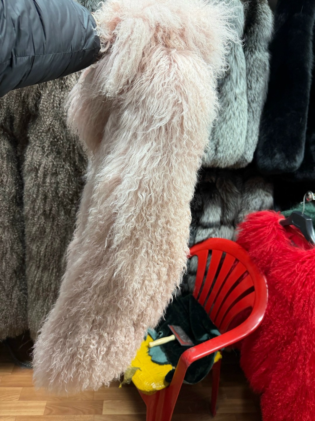 пушистое пальто,пальто из искусственного меха,шуба женская,женская шуба из искусственной пляжной шерсти,пушистая куртка