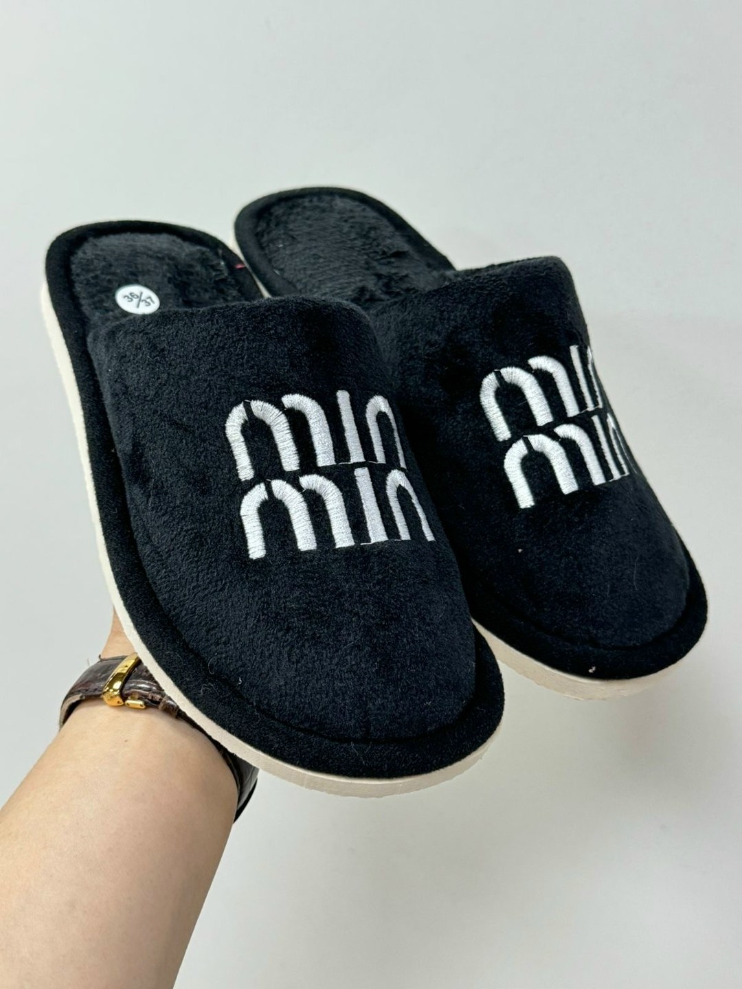 тапочки miu miu,тапочки женские,тапочки домашние женские,модные тапочки,тапочки миу миу