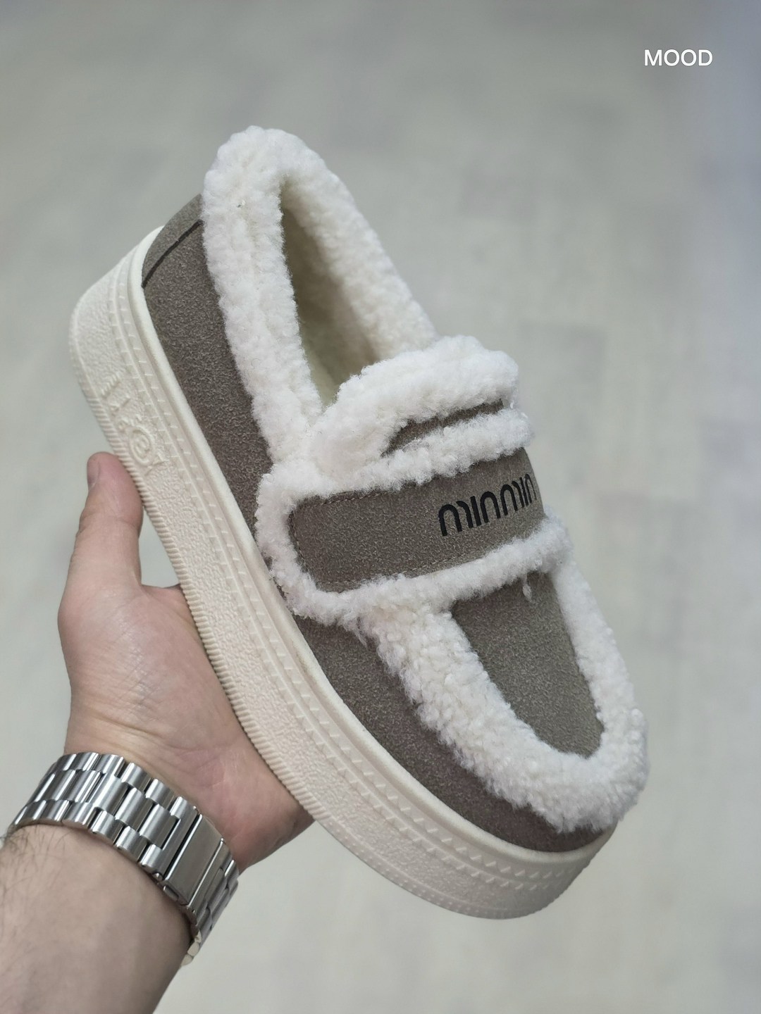 ,женская ,брендовые кеды ugg на толстой подошве с мехом,повседневная ,кроссовки женские шерстяные в клетку